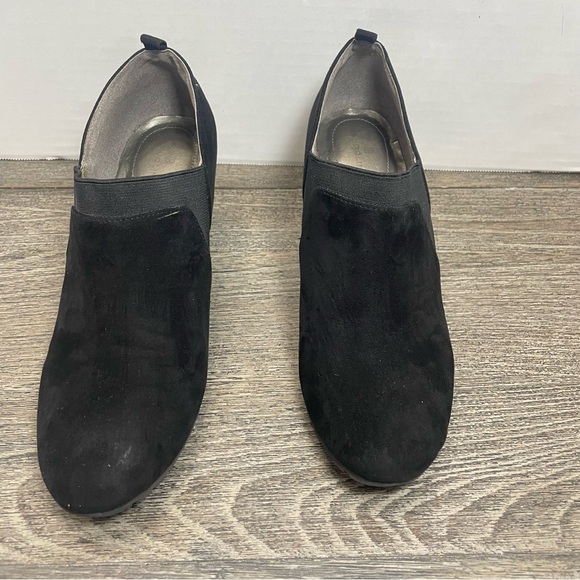 Bandolino Black Wedge Ankle Boots suede. 8M women’s. Shoe. Pre-owned - Picture 2 of 9